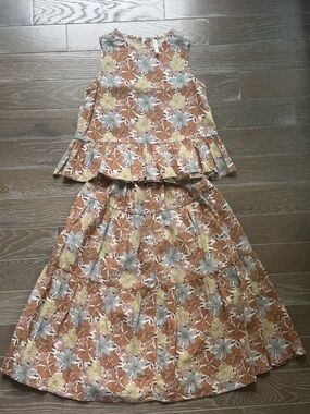 Rylee + Cru Girls Flower Linen top and skirt 6-7Y